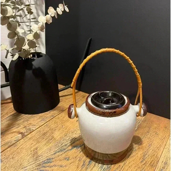 Vintage Ceramic Marinade Pot with Bamboo Handle - Picture 4 of 4